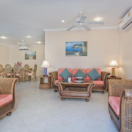 Butterfly Garden Boutique Residences Large Luxury Apts And Villas A Lifetsyle Destination By Neang, Everything You Need All Right Here 1-3 Bedrooms 110 To 190 Sq Mtrs, 2 Full Bathrooms, Rain Shower, Spa Bath, Bbq, Free Wifi, Staff 24-7, Close To Beac Pattaya Εξωτερικό φωτογραφία