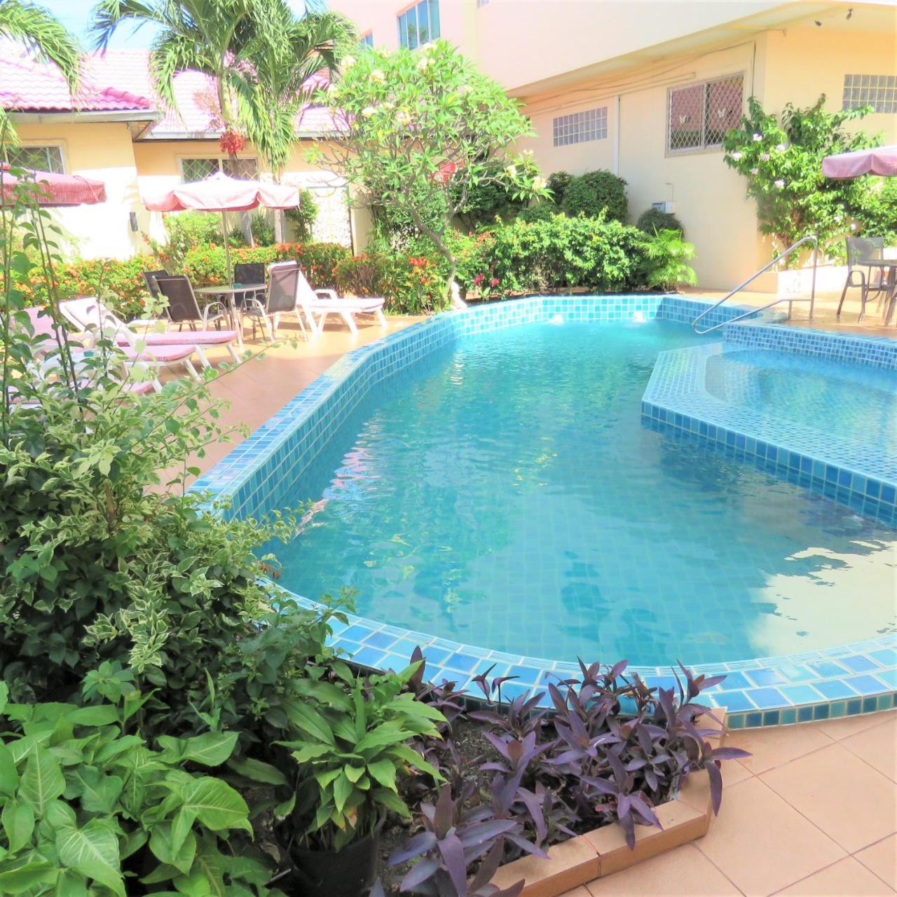 Butterfly Garden Boutique Residences Large Luxury Apts And Villas A Lifetsyle Destination By Neang, Everything You Need All Right Here 1-3 Bedrooms 110 To 190 Sq Mtrs, 2 Full Bathrooms, Rain Shower, Spa Bath, Bbq, Free Wifi, Staff 24-7, Close To Beac Pattaya Εξωτερικό φωτογραφία